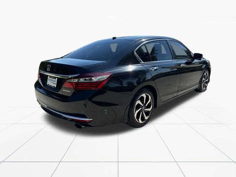 Certified 2017 Honda Accord EX image 8