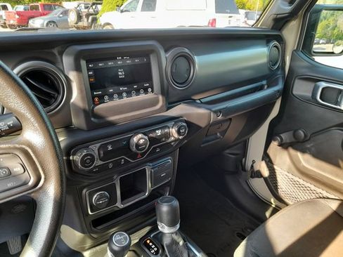 Used 2022 Jeep Gladiator Sport AWD/4WD image 20
