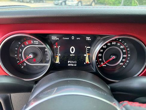 Used 2021 Jeep Gladiator Rubicon AWD/4WD image 16