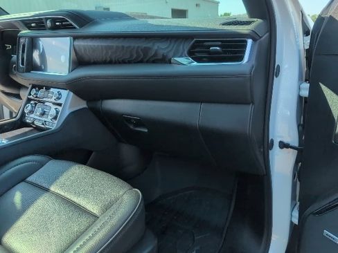 Used 2024 GMC Yukon Denali image 64