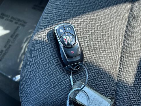 Used 2025 Buick Encore GX Preferred FWD image 21
