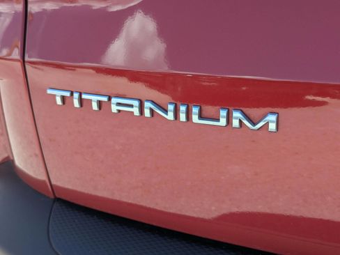 Used 2022 Ford Escape Titanium w/ Titanium Premium Package FWD image 45