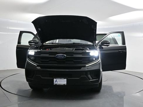 Used 2025 Ford Expedition Active RWD image 39