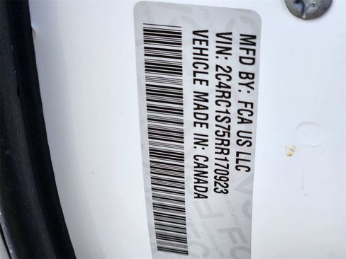 Used 2024 Chrysler Pacifica Select image 25