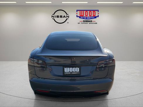 Used 2022 Tesla Model S Plaid image 3