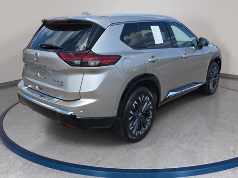 Certified 2024 Nissan Rogue Platinum AWD/4WD image 5