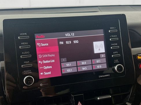 Used 2022 Toyota Camry LE image 19