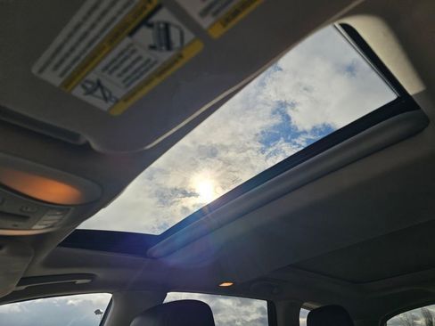 Used 2015 INFINITI QX60 AWD w/ Deluxe Touring Package image 24