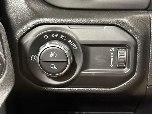 Used 2023 Jeep Gladiator Sport AWD/4WD image 19