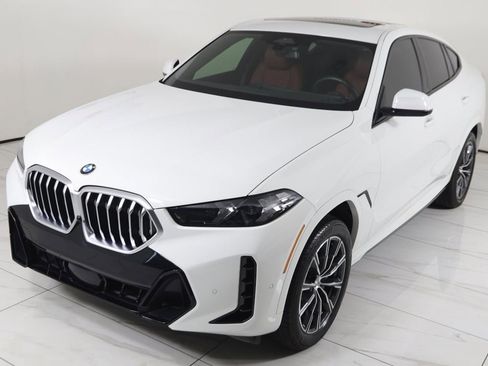 Used 2024 BMW X6 xDrive40i AWD/4WD image 28