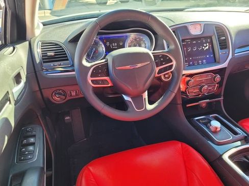Used 2023 Chrysler 300 Touring w/ Sport Appearance Package image 6
