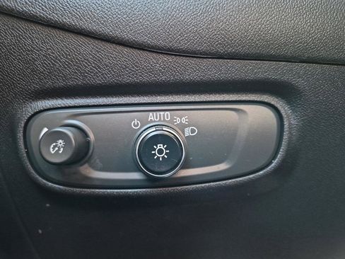 Used 2023 Chevrolet Equinox LT w/ LPO, Floor Liner Package image 15