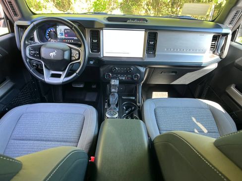 Used 2022 Ford Bronco Outer Banks AWD/4WD image 13