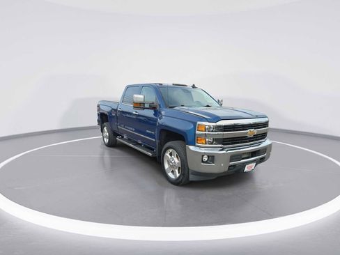 Used 2016 Chevrolet Silverado 2500 LTZ w/ Duramax Plus Package image 2