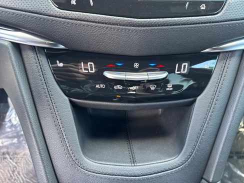 Used 2025 Cadillac XT5 Premium Luxury image 23