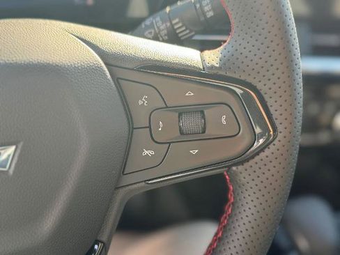 New 2025 Chevrolet Trax RS w/ Sunroof Package image 8