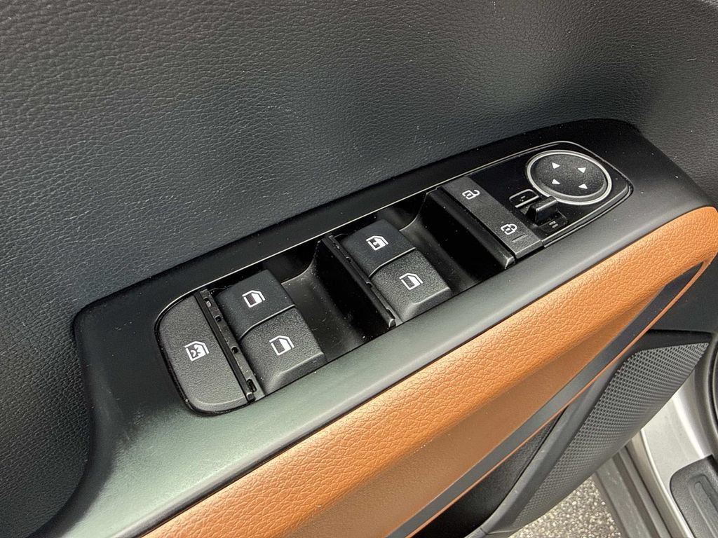 Used 2024 Kia Soul EX w/ Option Group 015 FWD image 21