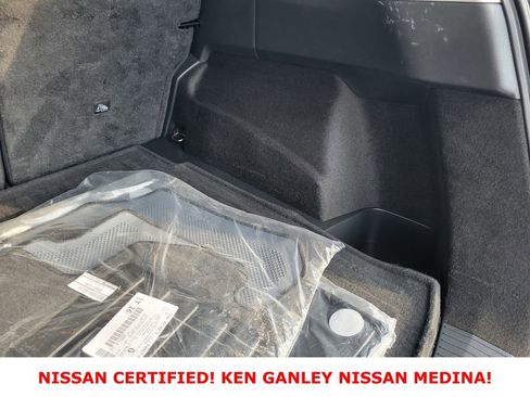 Certified 2025 Nissan Rogue SV image 44