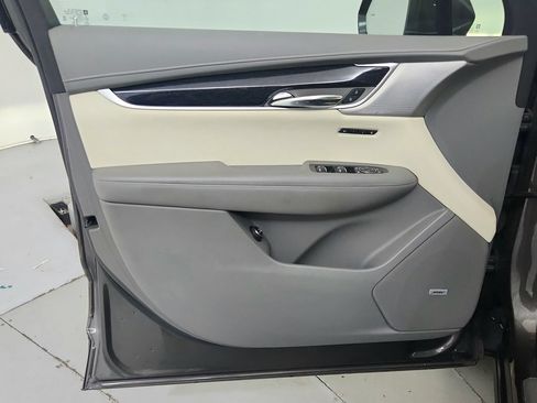 Certified 2020 Cadillac XT6 Premium Luxury FWD image 16