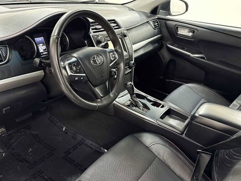 Certified 2017 Toyota Camry SE image 12