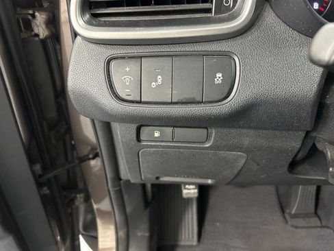 Used 2019 Kia Sorento FWD V6 image 20