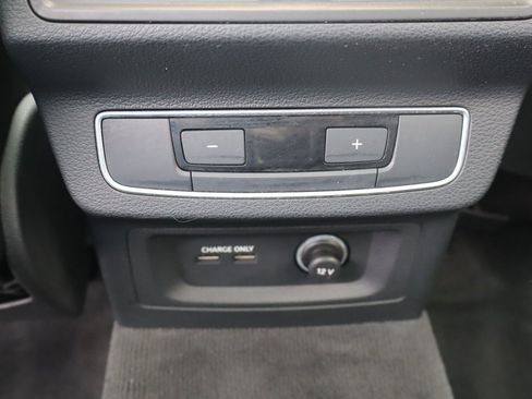 Used 2024 Audi SQ5 Premium Plus w/ S Sport Package AWD/4WD image 19