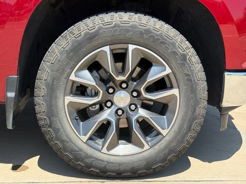 Used 2024 Chevrolet Silverado 1500 LT w/ LPO, Dark Essentials Package RWD image 10
