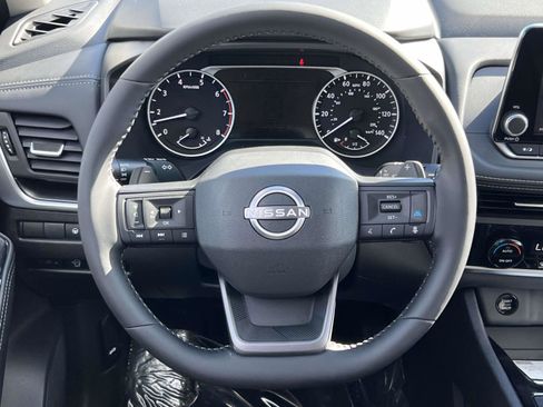 Used 2026 Nissan Rogue SV image 33