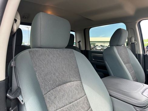 Used 2018 RAM 1500 Big Horn AWD/4WD image 30