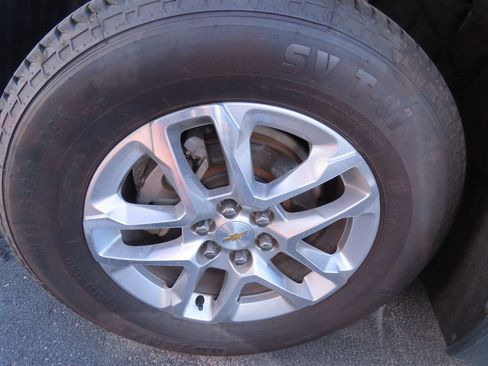 Used 2018 Chevrolet Traverse LT FWD image 15