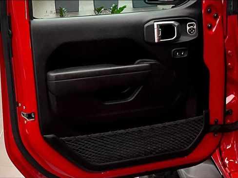 Used 2024 Jeep Wrangler Unlimited Rubicon w/ XTREMEE 35" Tire Package image 19