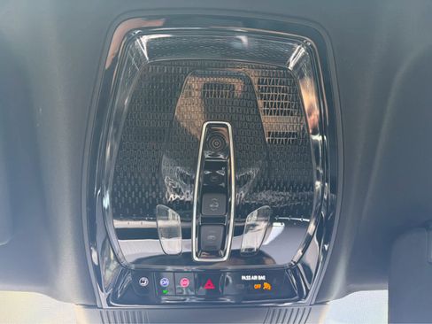 Used 2026 Cadillac Vistiq Sport w/ LPO, Floor Liner Package AWD/4WD image 32