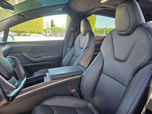 Used 2022 Tesla Model X SUV image 6