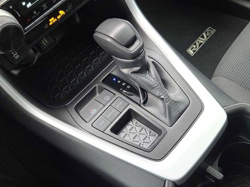 Used 2024 Toyota RAV4 LE image 20