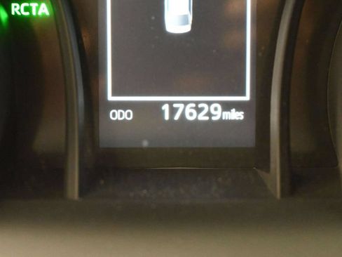 Used 2024 Toyota Camry SE FWD image 18