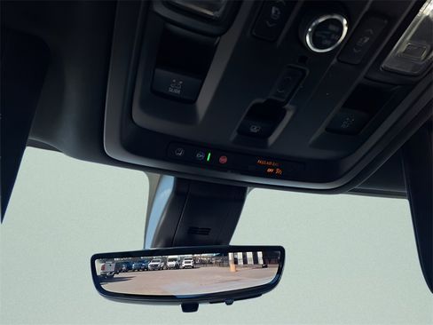 Used 2021 GMC Yukon Denali w/ Denali Ultimate Package image 15