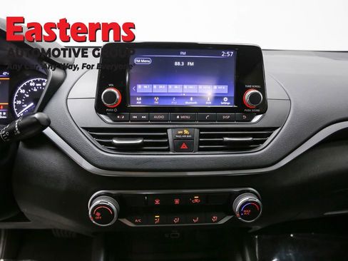 Used 2023 Nissan Altima 2.5 S image 12