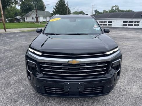 Used 2026 Chevrolet Traverse High Country w/ LPO, Floor Liner Package AWD/4WD image 2