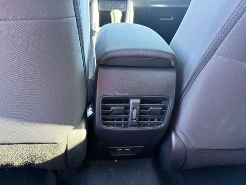 Used 2023 Toyota Corolla Cross LE image 23