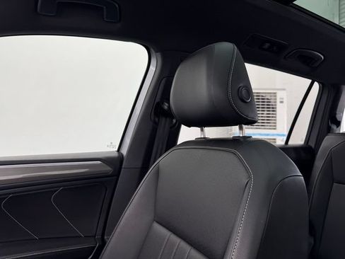 Used 2023 Volkswagen Tiguan SE R-Line FWD image 36