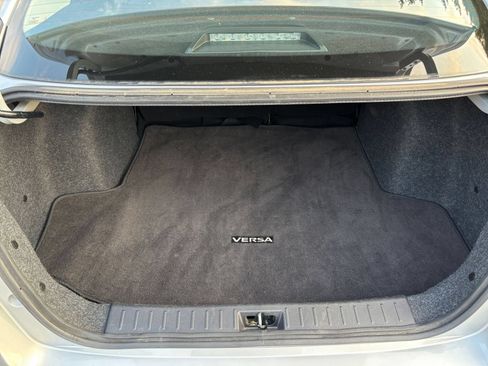 Used 2025 Nissan Versa SV FWD image 29