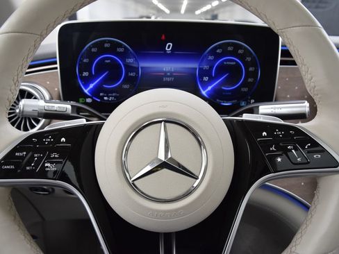 Certified 2023 Mercedes-Benz EQS 450+ SUV image 22