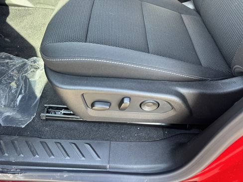 New 2026 GMC Canyon Elevation w/ Convenience Package image 11