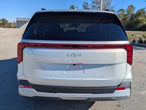 New 2026 Kia Carnival EX image 6