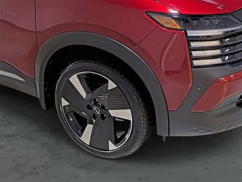 New 2026 Nissan Kicks SR w/ Cold Weather Package image 14