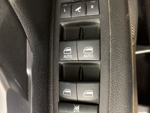 Used 2024 RAM 1500 Big Horn image 15