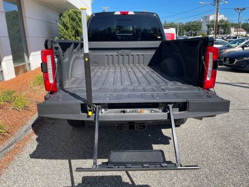 Used 2025 Ford F350 XLT w/ Black Appearance Package AWD/4WD image 12