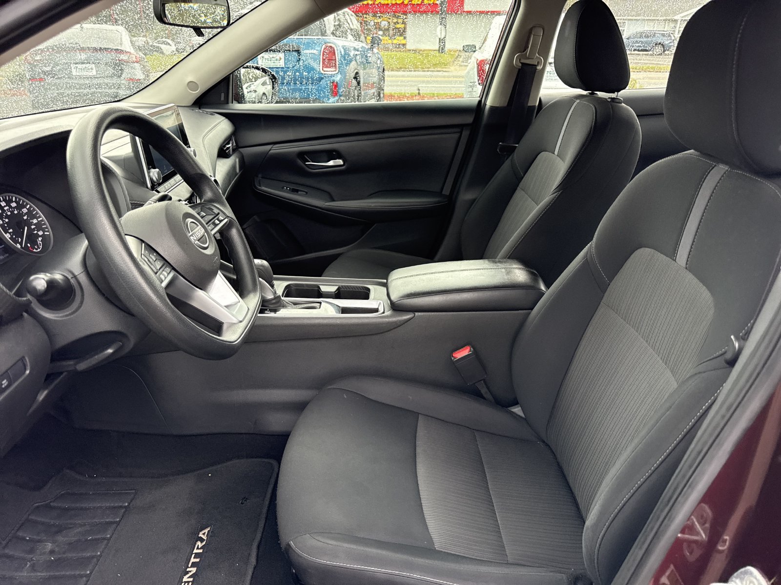Used 2024 Nissan Sentra SV FWD image 9