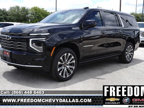 New 2026 Chevrolet Suburban High Country AWD/4WD image 3