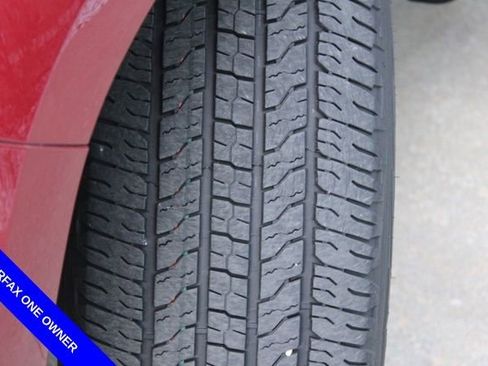 Used 2017 GMC Canyon SLT w/ Driver Alert Package image 13